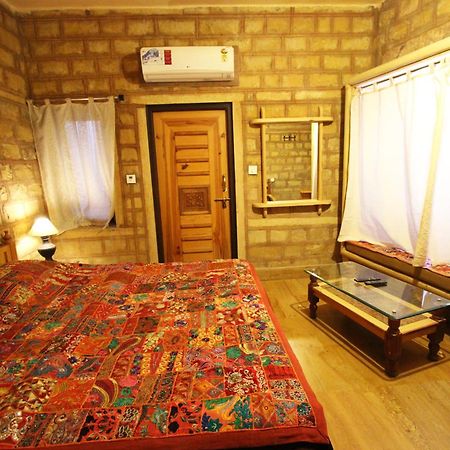 Hotel The Silk Route Jaisalmer Oda fotoğraf